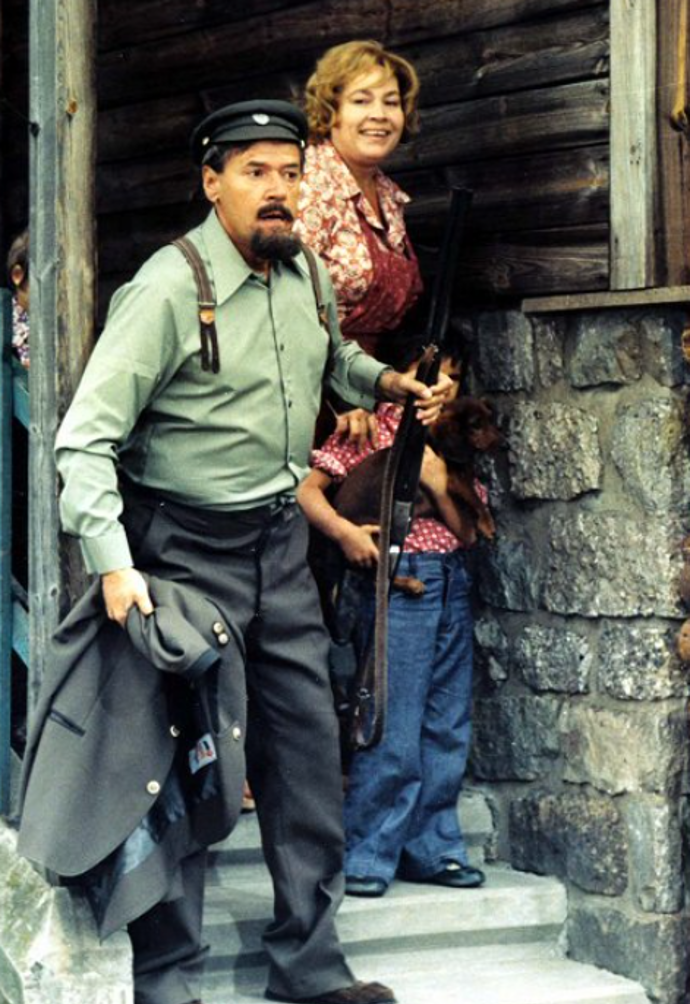 FOTO: Míla Myslíková ve filmu Ať žijí duchové. – stránka 1