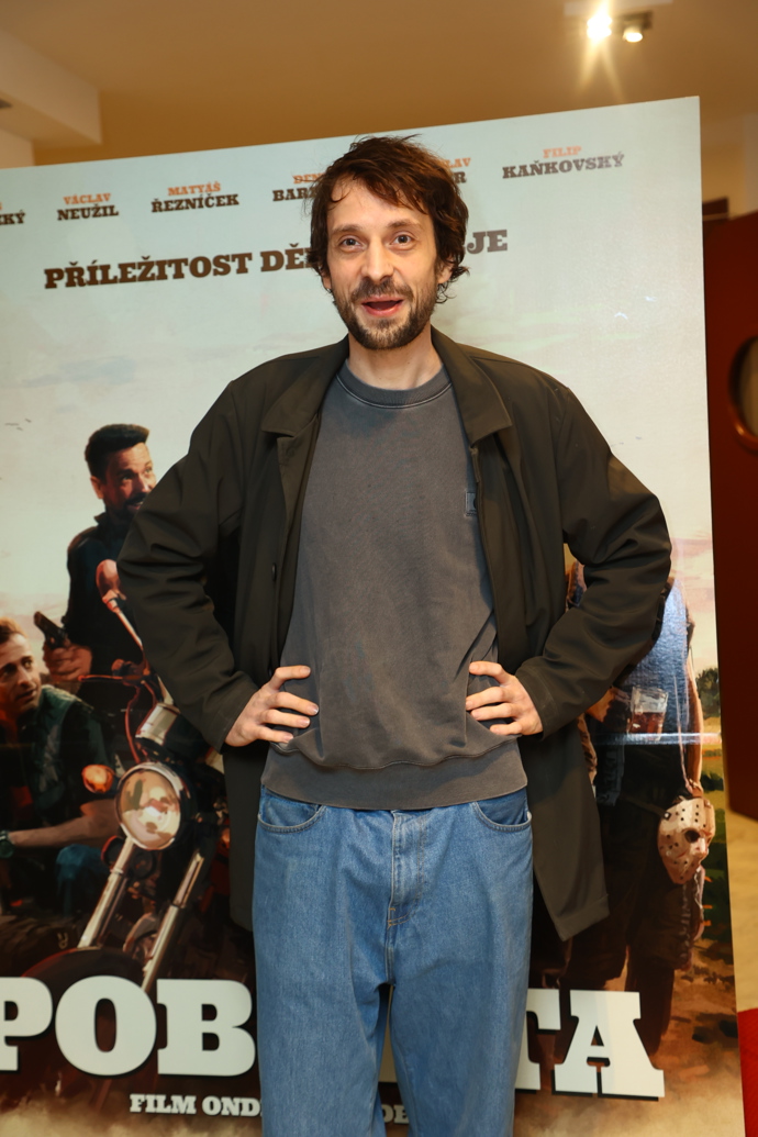 FOTO: Matyáš Kaňkovský na představení filmu Poberta. – stránka 7
