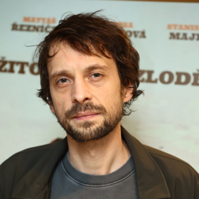 Matyáš Řezníček si ve filmu Poberta zahrál hlavní roli zlodějíčka.