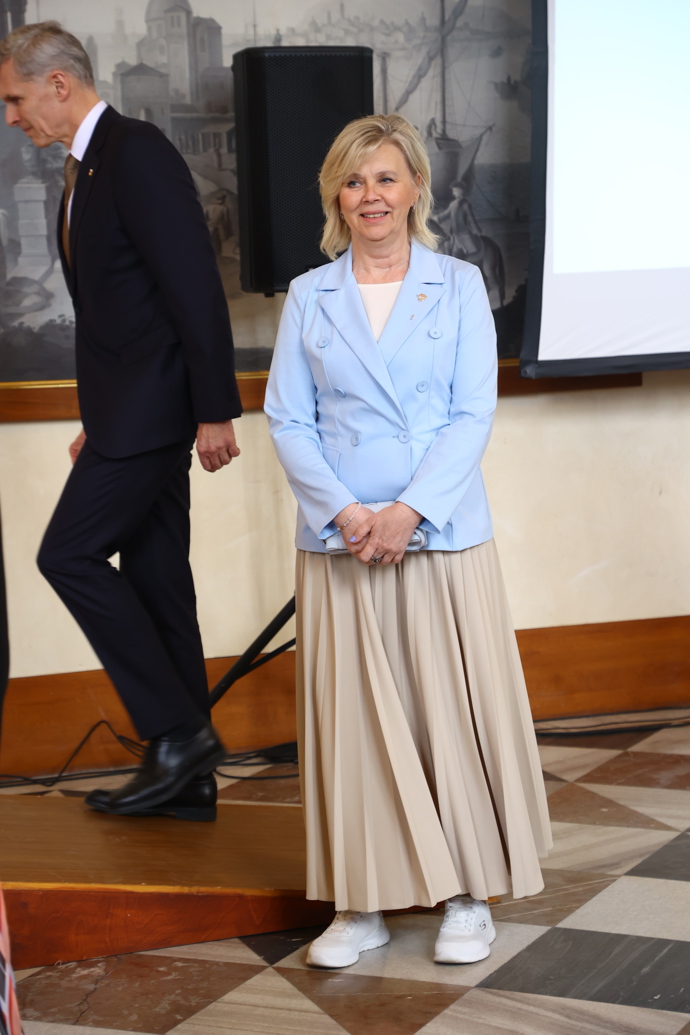 FOTO: Eva Pavlová na Hradě nechyběla. – stránka 40