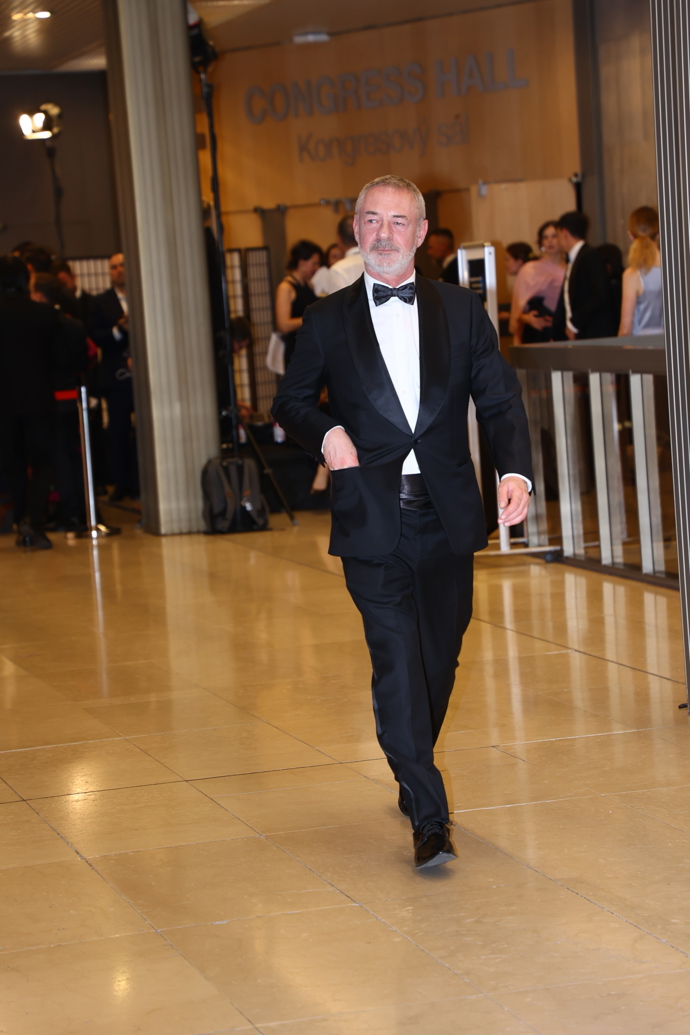 FOTO: Odchody z Českého lva. – stránka 1