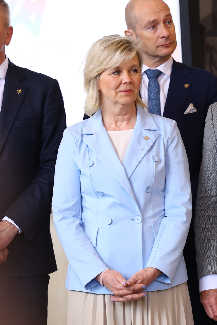 FOTO: Prezident Petr Pavel přijal na Hradě sportovce ze Zimních olympijských a paralympijských her. – stránka 26