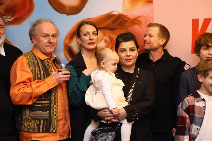 FOTO: Jaroslav Dušek na premiéře filmu Přání k narozeninám: Křtiny. – stránka 27