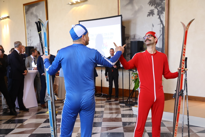 FOTO: Petr Pavel na Hradě přijal sportovce ze Zimních olympijských her. – stránka 24