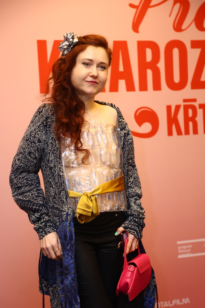 FOTO: Režisérka Eva Toulová. – stránka 13
