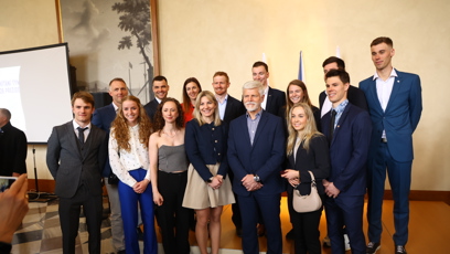 FOTO: Prezident Petr Pavel přijal na Hradě sportovce ze Zimních olympijských her.