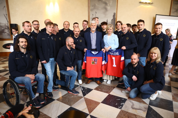 FOTO: Čeští sportovci na pražském Hradě. – stránka 17