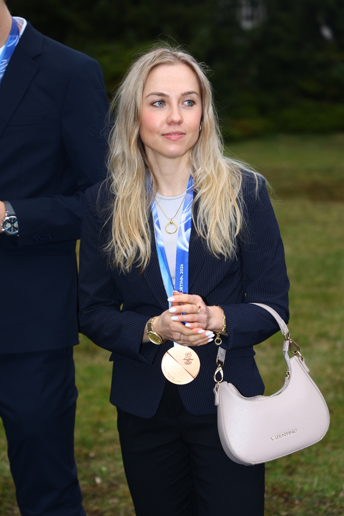 FOTO: Tereza Voborníková na pražském Hradě. – stránka 10