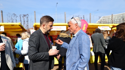 FOTO: Vít Rakušan se bavil s podporovateli.