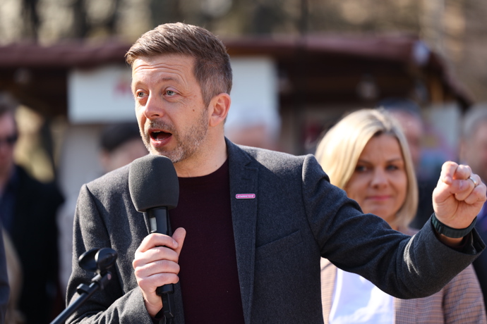 FOTO: Vít Rakušan na mítinku. – stránka 5