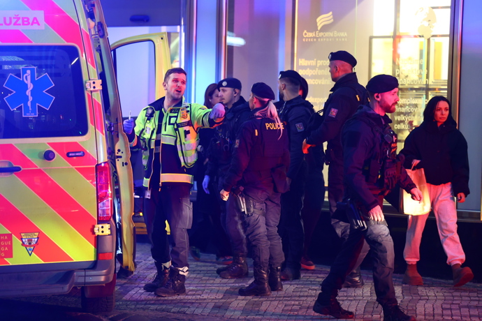 FOTO: Zásah v Praze. – stránka 1