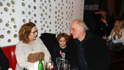 FOTO: Michael Kocáb dorazil s rodinou.