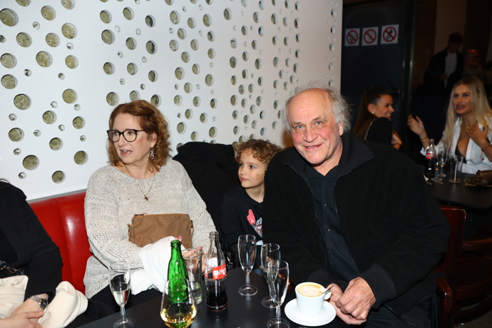 FOTO: Michael Kocáb na premiéře série Pád domu Kollerů. – stránka 9