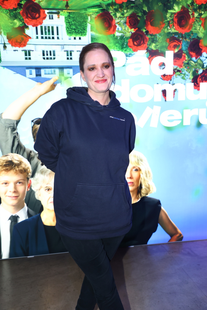 FOTO: Natálie Kocábová napsala Pád domu Kollerů. – stránka 8