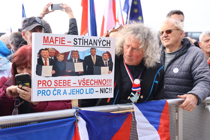 FOTO: Demonstranté na Letné.