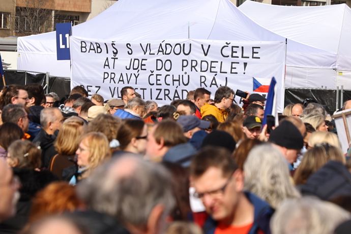 FOTO: Některé z transparentů byly ostré. – stránka 5