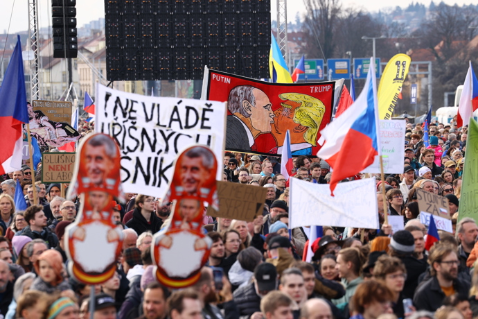 FOTO: Demonstrace na Letné. – stránka 16