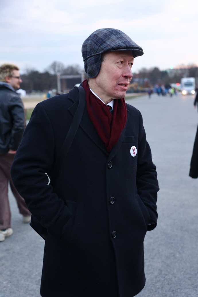 FOTO: Hayato Okamura na demonstraci Milionu chvilek.