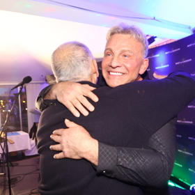 Martin Maxa se vítá s Ivanem Vyskočilem.