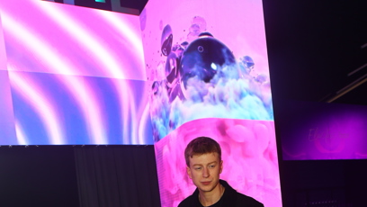 FOTO: Adam Mišík dorazil v dobré náladě.