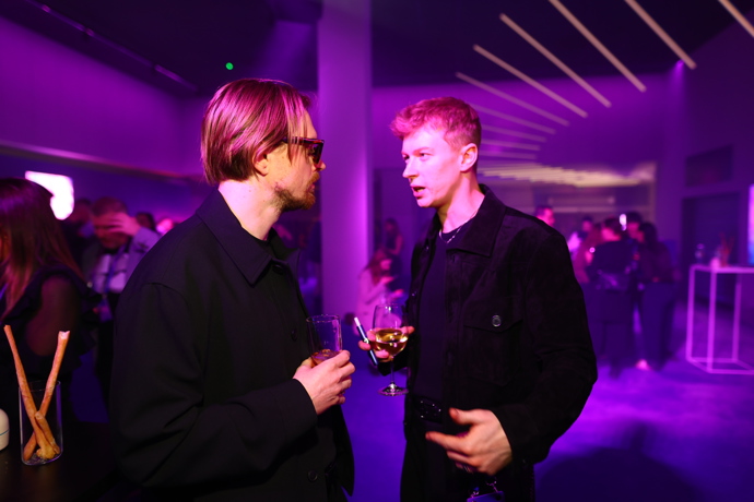 FOTO: Zpěvák Adam Mišík a rapper Paulie Garand. – stránka 13