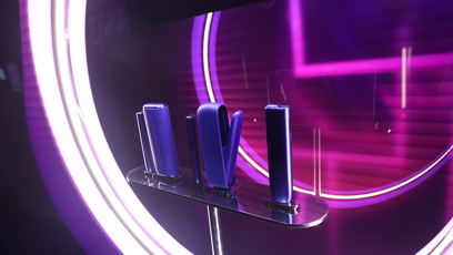 FOTO: Vrcholem audiovizuálního představení byla projekce, která propojila jednotlivé instalace a představila novou barvu zařízení IQOS ILUMA i Electric Purple a s tím spojenou iniciativu Electric Dreams.
