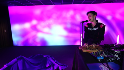 FOTO: Cesta snovým světem, byla rozdělená do tematických místností. Každá z nich představovala jeden ze snů, jeden emocionální tón, jeden způsob, jak chápat fantazii.