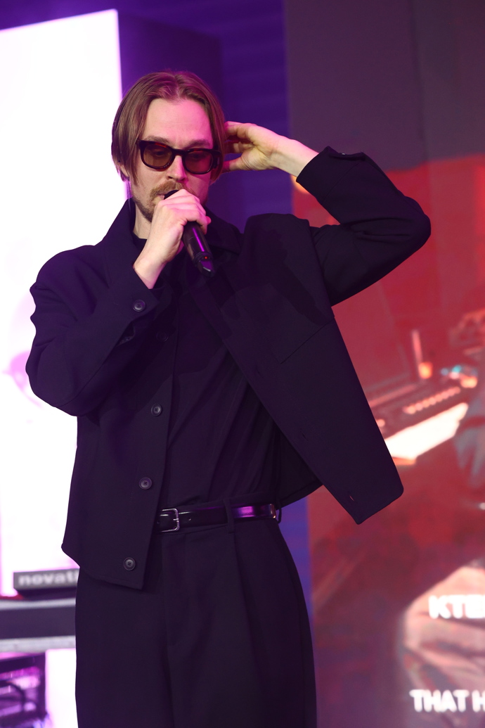 FOTO: Paulie Garand představil svůj nový projekt. – stránka 9