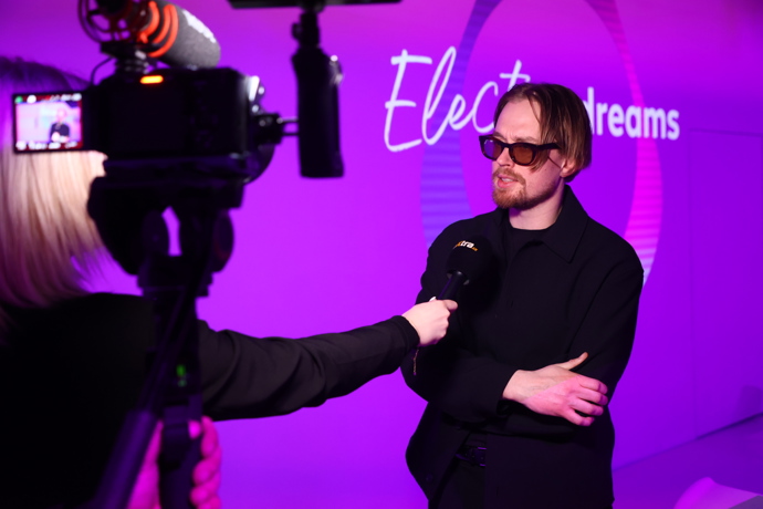 FOTO: Paulie Garand při rozhovoru pro eXtra.cz. – stránka 3