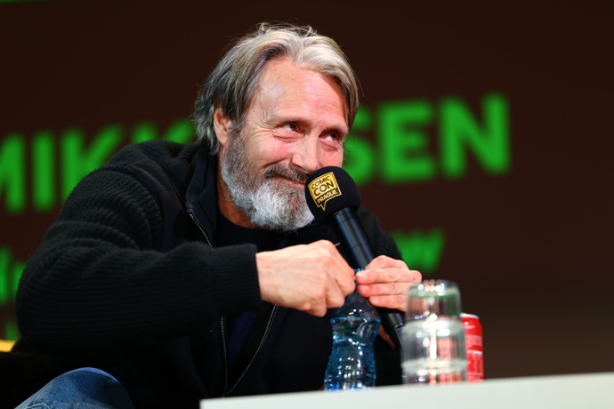 FOTO: Dánský herec Mad Mikkelsen na Comic-Conu. – stránka 2