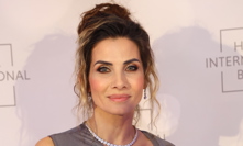 Krásná Eva Decastelo na Plesu v Intru.