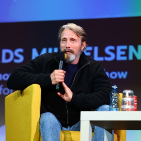 Dánský herec Mad Mikkelsen na Comic-Conu.