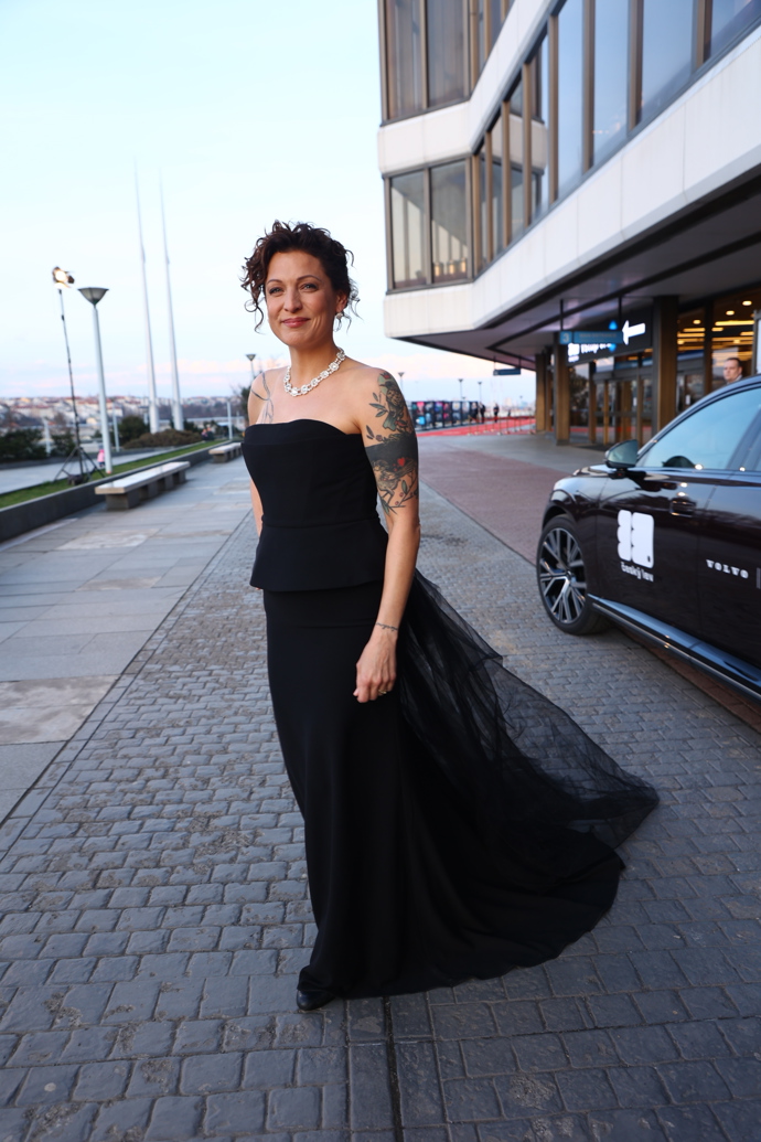 FOTO: Adéla Elbel vynesla krásnou róbu. – stránka 3