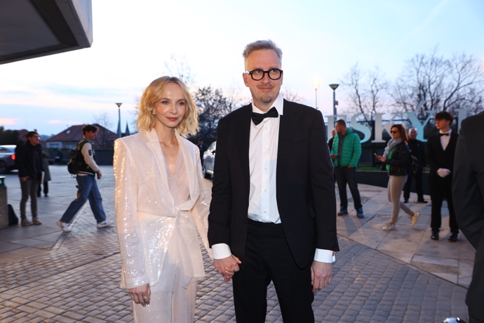 FOTO: Jana Plodková vsadila na bílý komplet. – stránka 5