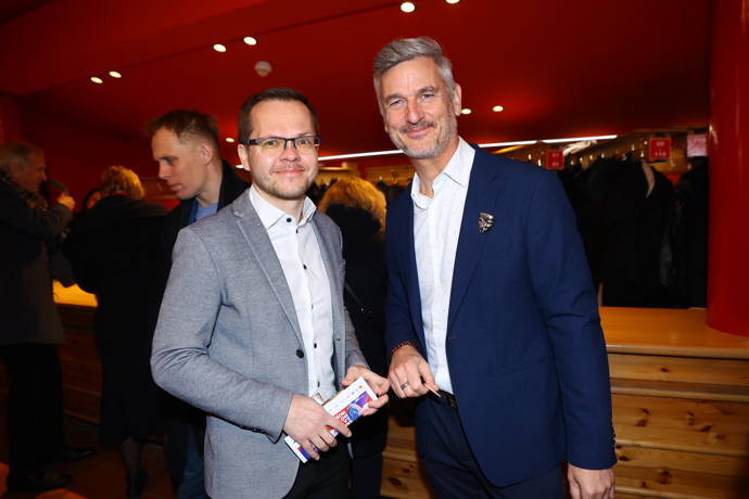 FOTO: Lumír Olšovský dorazil se svým partnerem Pavlem. – stránka 2