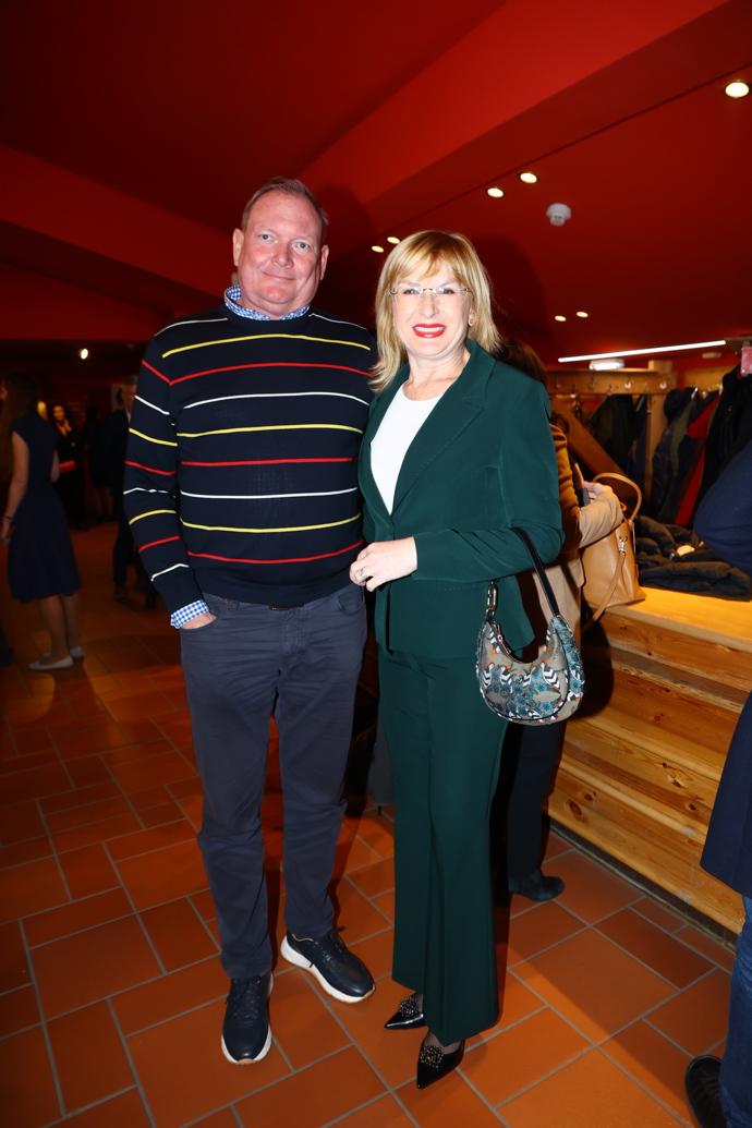 FOTO: Nechyběla Štěpánka Duchková s manželem. – stránka 4