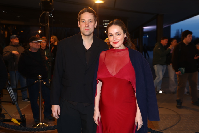 FOTO: V Kongresovém centru, kde se předávají sošky Českého lva, se to hemží hosty. – stránka 412