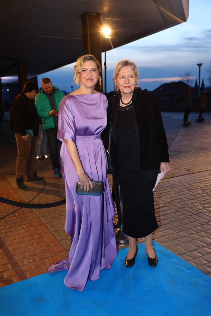 FOTO: Hana Třeštíková s maminkou Helenou. – stránka 3