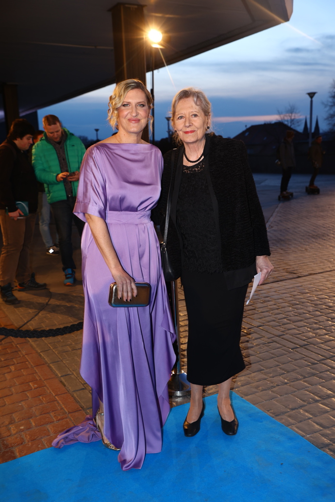 FOTO: Hana Třeštíková s maminkou Helenou. – stránka 2