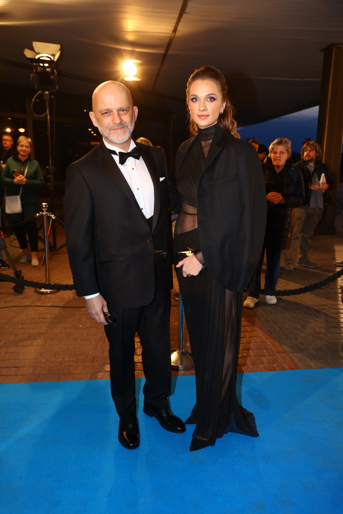 FOTO: Hynek Čermák dorazil na Českého lva po boku krásné slečny. – stránka 11