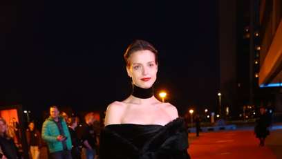 FOTO: Simona Lewandowská vynesla na Českého lva černou róbu.