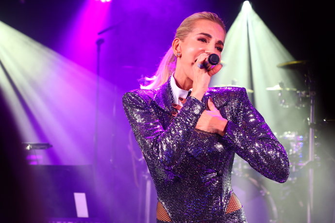 FOTO: Dara Rolins vystoupila na Plese v Intru. – stránka 14