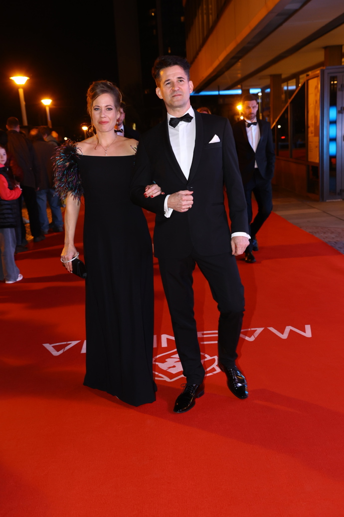 FOTO: Zuzana Kajnarová nedorazila na Lvy sama. – stránka 4