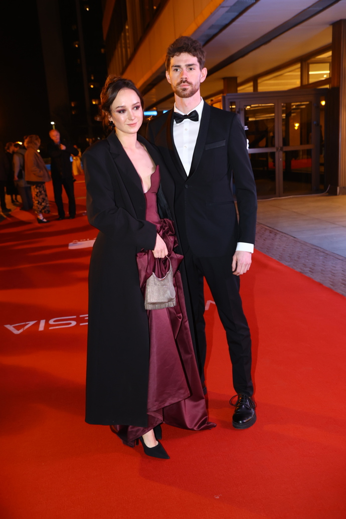 FOTO: Gabriela Heclová se svým partnerem. – stránka 361