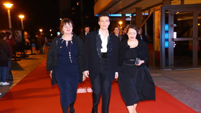 FOTO: Daniel Krejčík dorazil na Českého lva po boku žen.