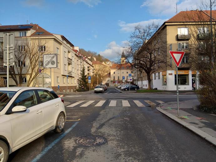 FOTO: Řidič srazil na Braníku nezletilou dívku. – stránka 2
