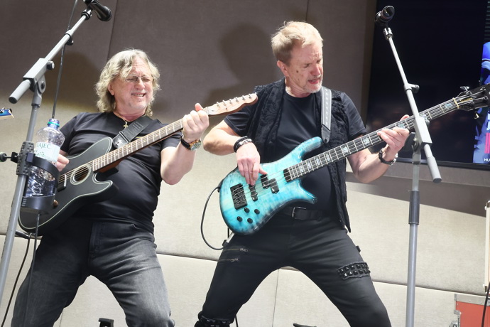 FOTO: Dalibor Janda to rozjel na pódiu. – stránka 3