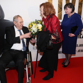 Miloš Zeman s Livii Klausovou. 