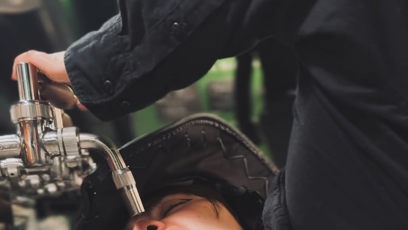 FOTO: Své diváky si zaručeně najde i italský krvavý horor Ještěr v kůži ženy.