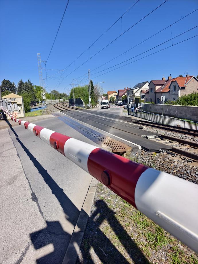 FOTO: Kousek od tohoto místa spáchala Bartošová sebevraždu. – stránka 10